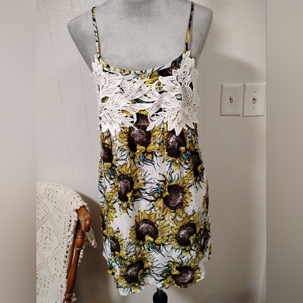 Mistic Prysm Womens Dress Medium Sunflower Spaghetti Strap Dress Boho Casual